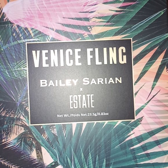 Eyeshadow pallet - Picture 4 of 6